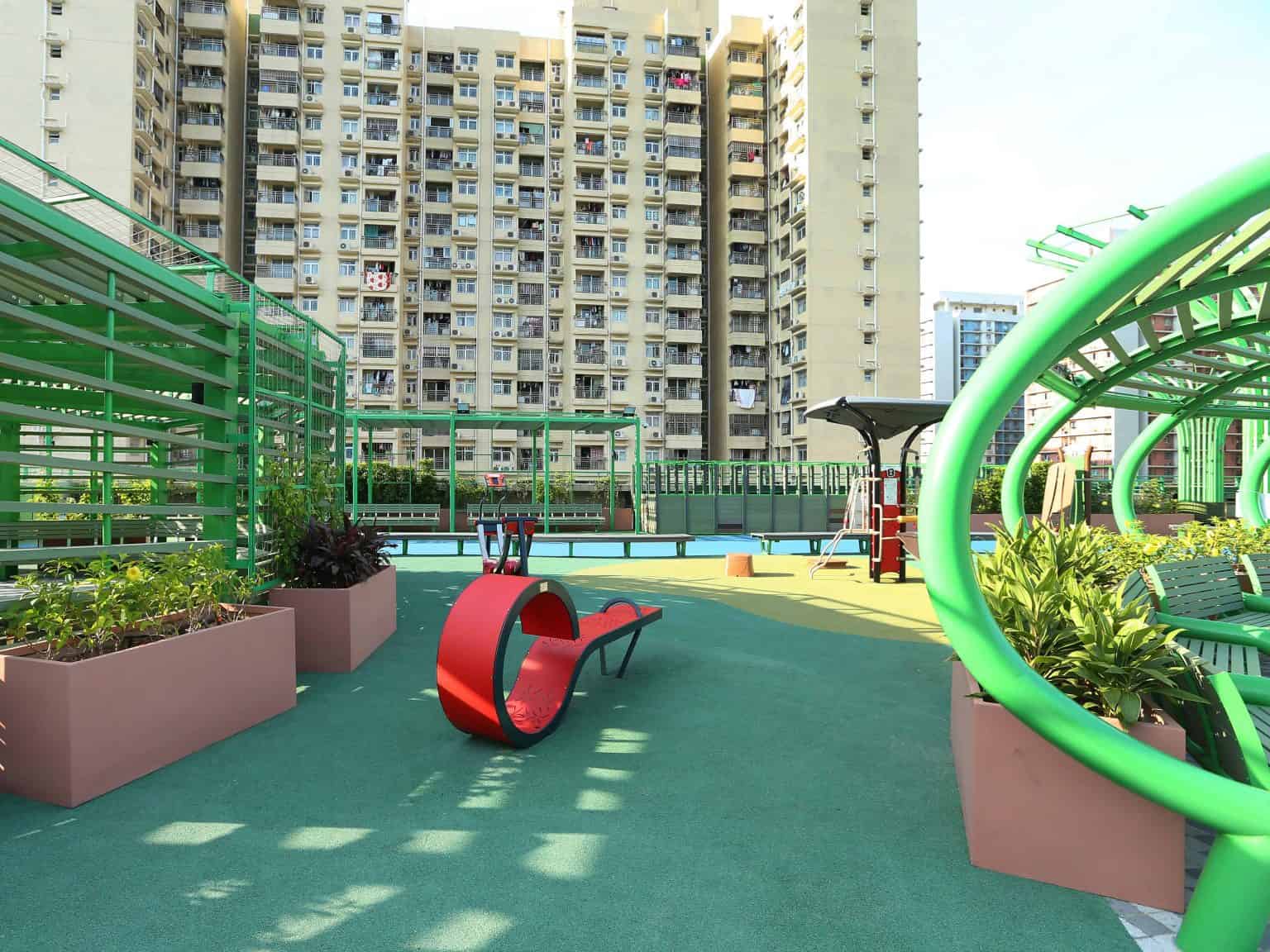 Outdoor exercise equipment